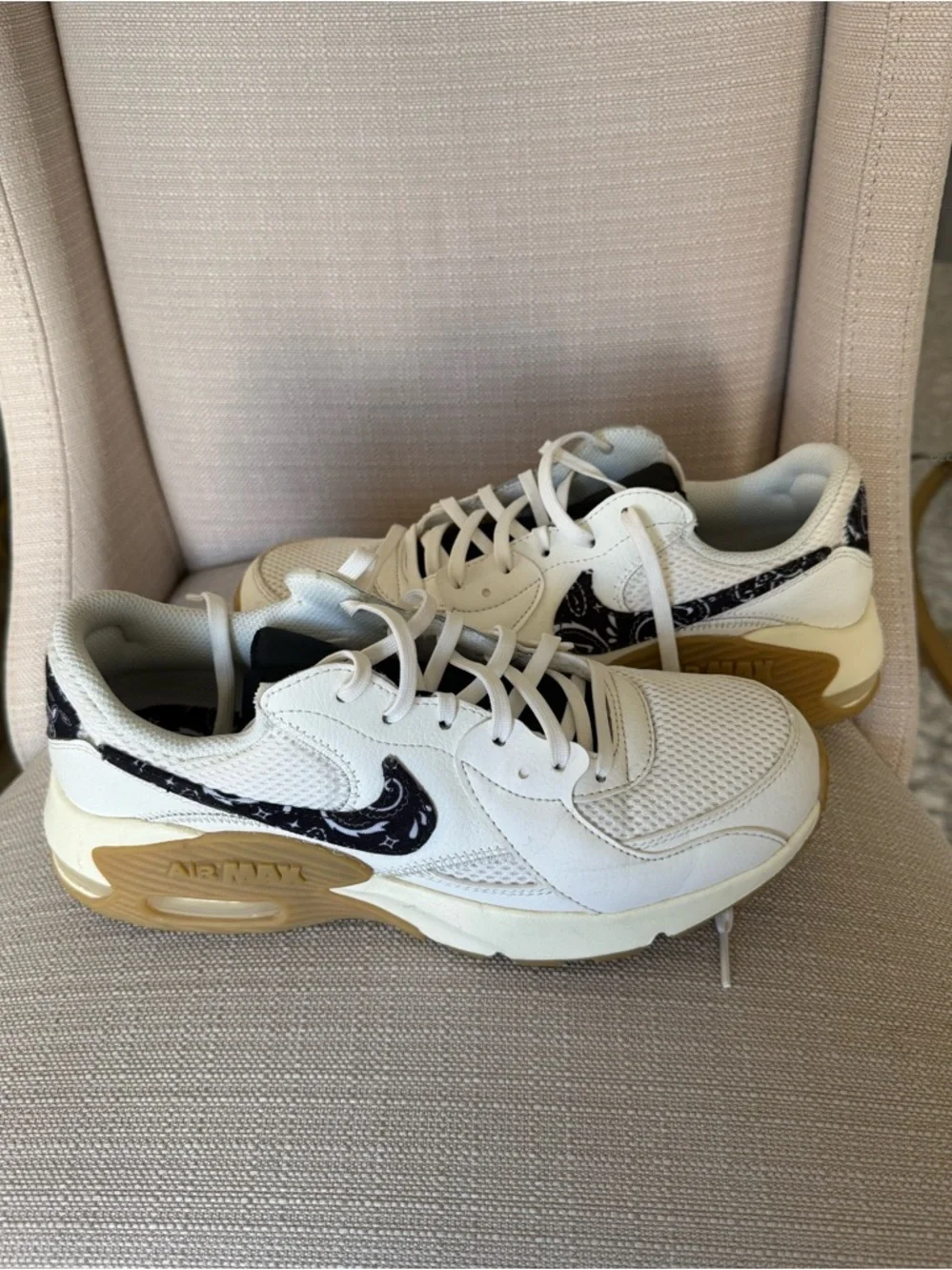 Nike Air Max Excee Sail Black Paisley Sneakers Women’s 8.5 White Gum Sole